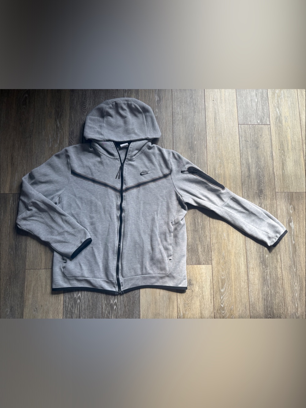 Men’s Nike Tech Light Gray Full-Zip Hooded Sweater with Dark Trim